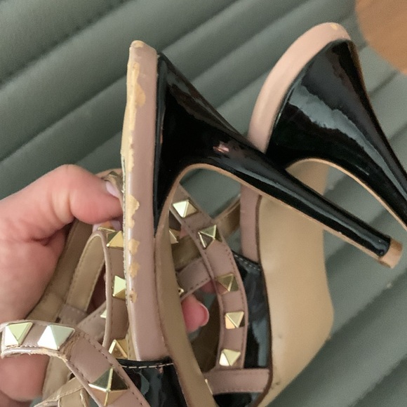 Valentino Garavani Rockstud Pumps - Picture 11 of 13